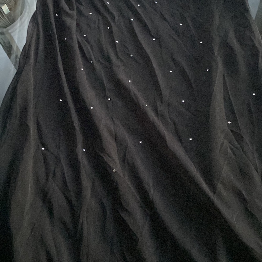 Black mesh over black shirt elastic waist band. - Picture 4 of 4